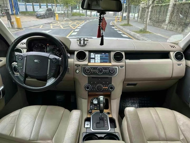 广州12年路虎发现4