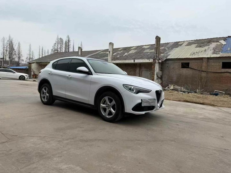 徐州19年阿尔法·罗密欧Stelvio3