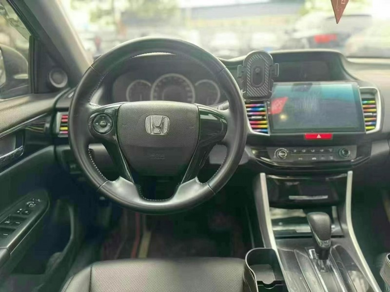 广州16年本田雅阁8