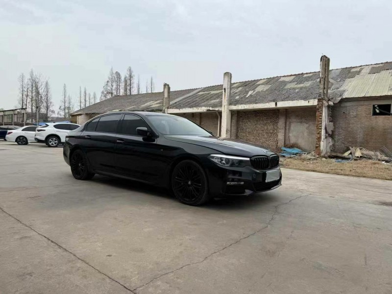 徐州18年宝马5系3