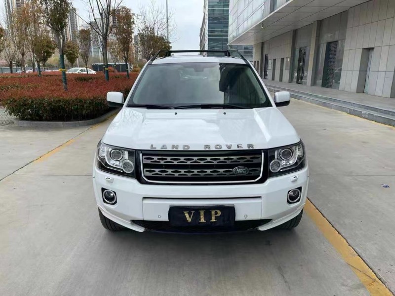 济宁14年路虎神行者1