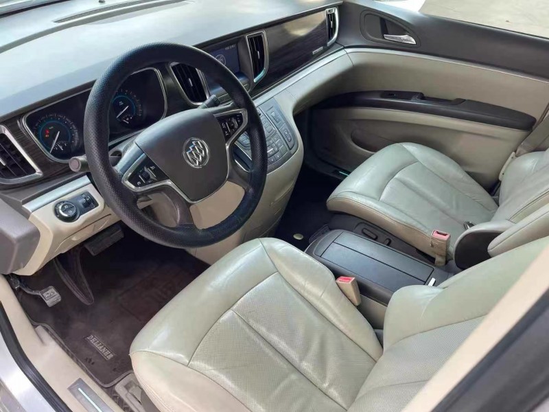 济宁13年别克GL84