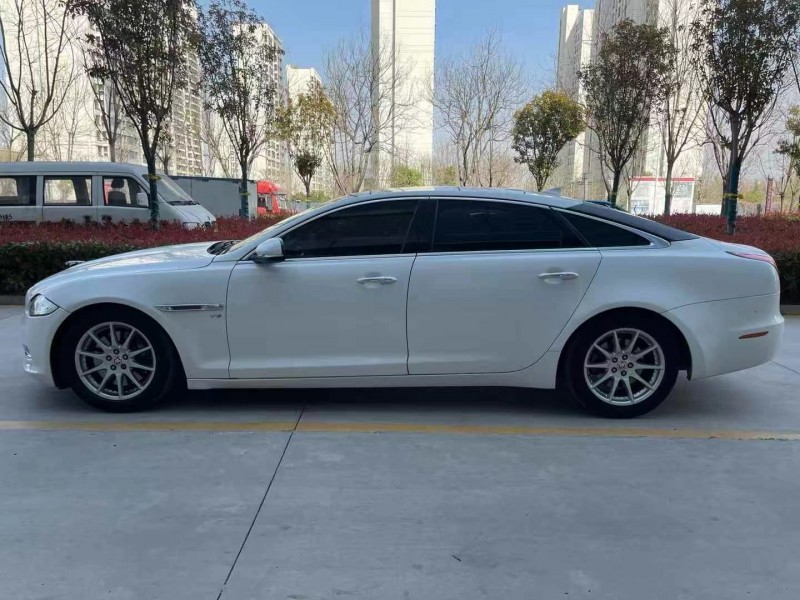 濟寧15年捷豹XJL7