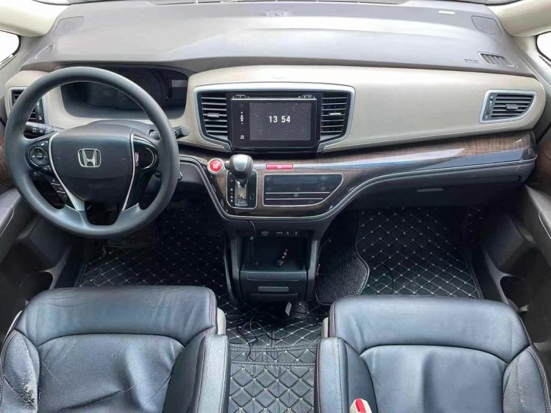 济宁16年本田奥德赛6