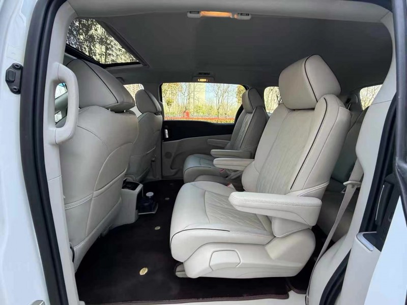 济宁22年别克GL84