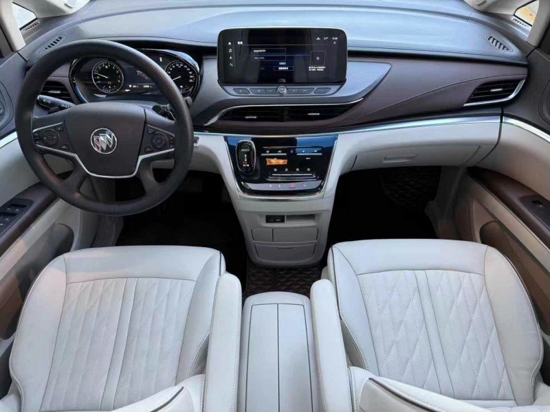 济宁22年别克GL85