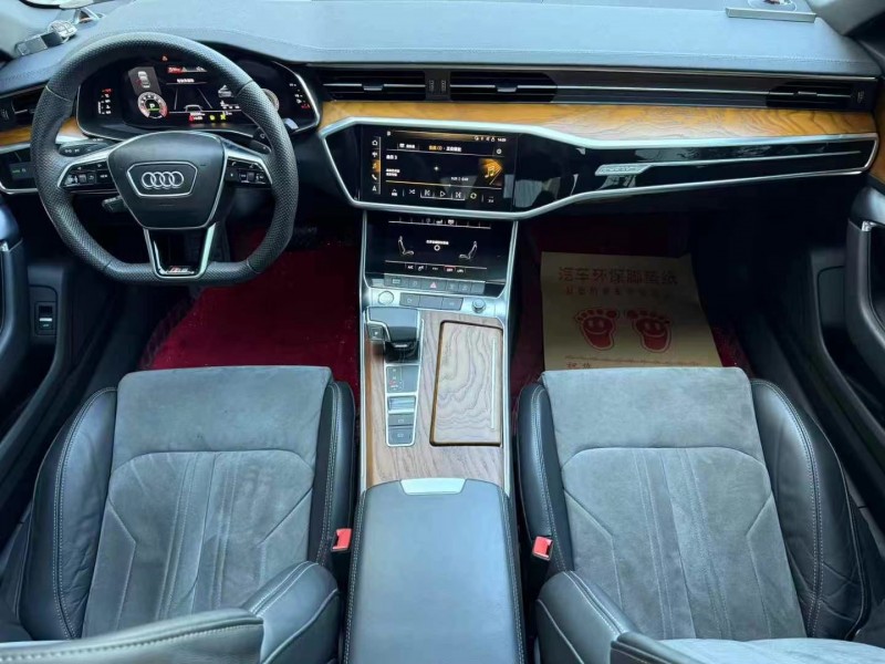 济宁19年奥迪A6L5