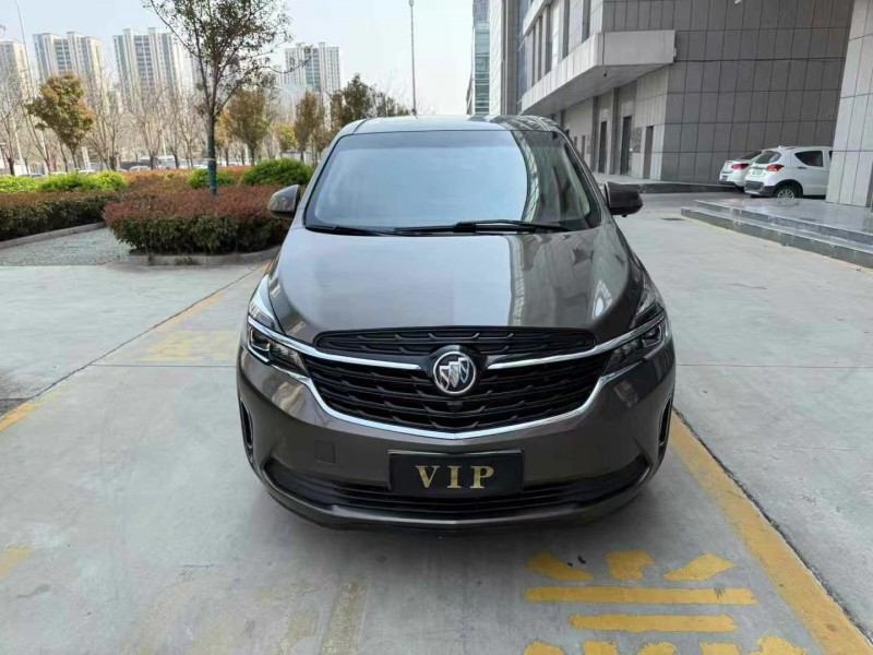 济宁22年别克GL81