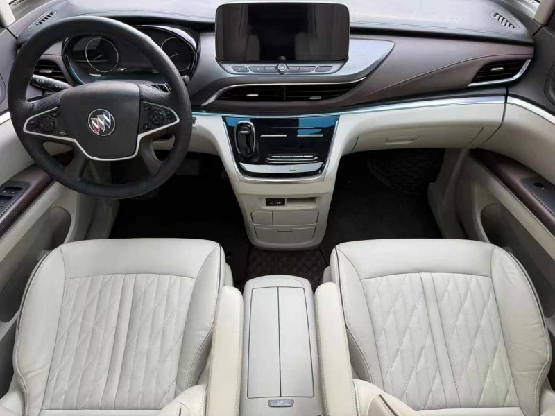 济宁22年别克GL85