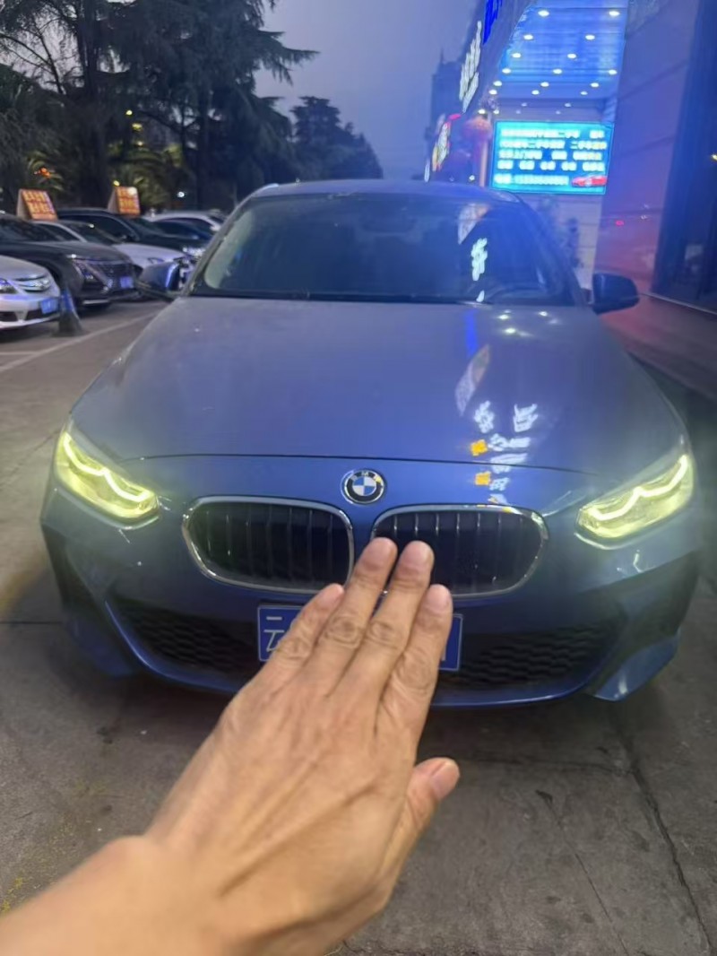 昆明19年寶馬1系1