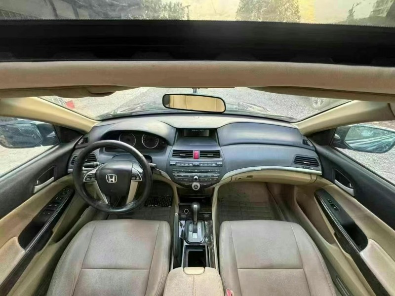 广州09年本田雅阁7