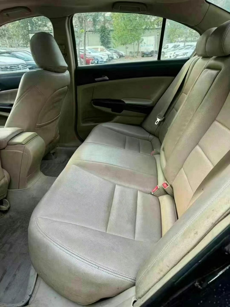 广州09年本田雅阁8