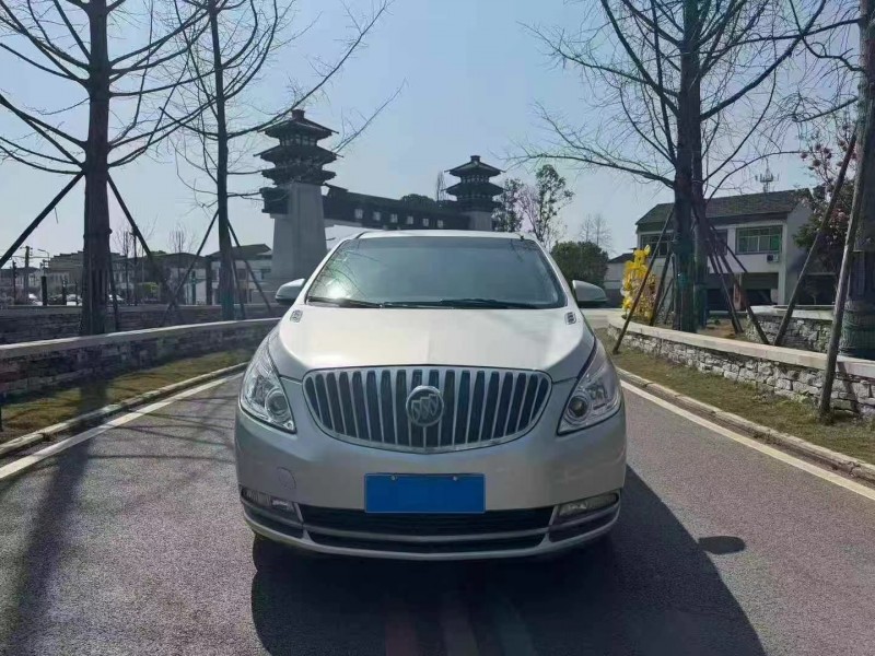 徐州13年别克GL81