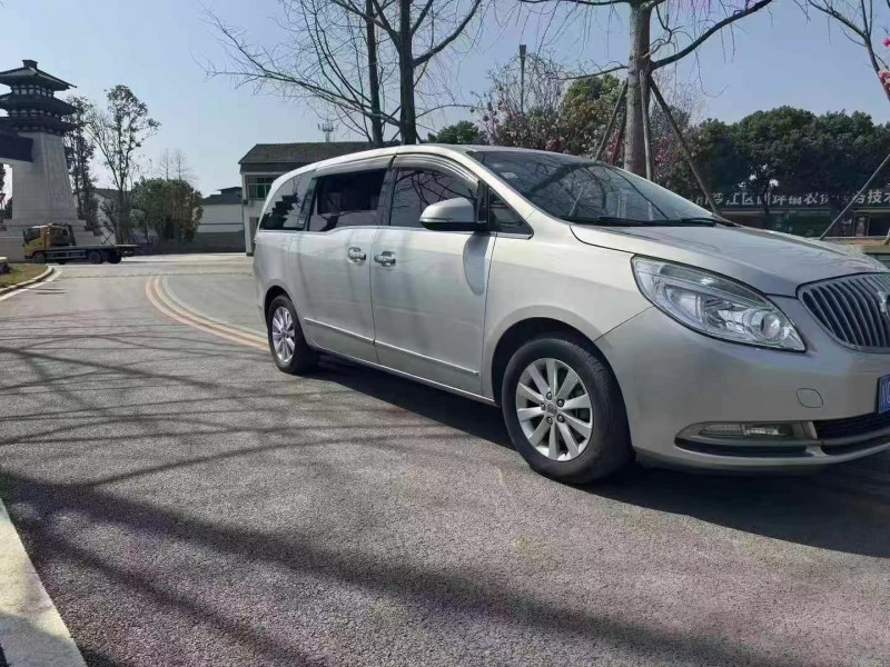 徐州13年别克GL82