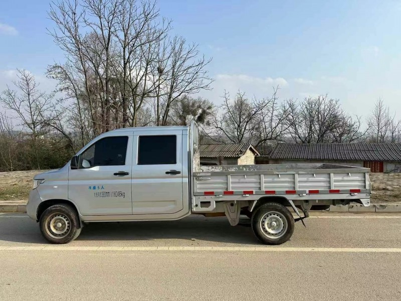 貴陽23年五菱汽車新卡6