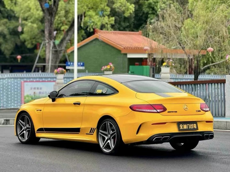 广州19年奔驰AMG4