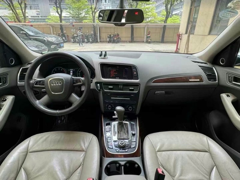 广州11年奥迪Q56