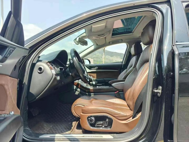 广州16年奥迪A8L5