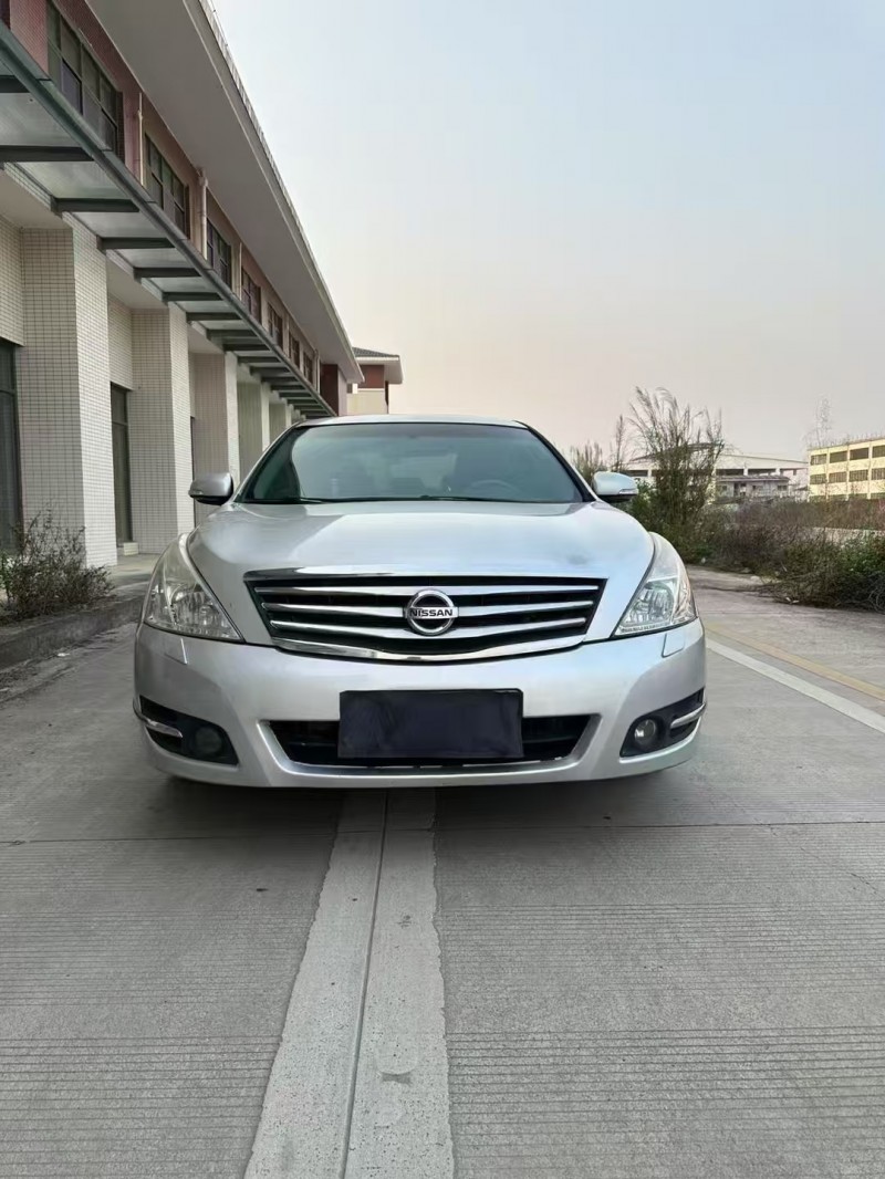 廣州10年日產天籟1