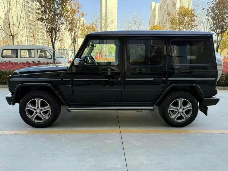 济宁14年奔驰G8