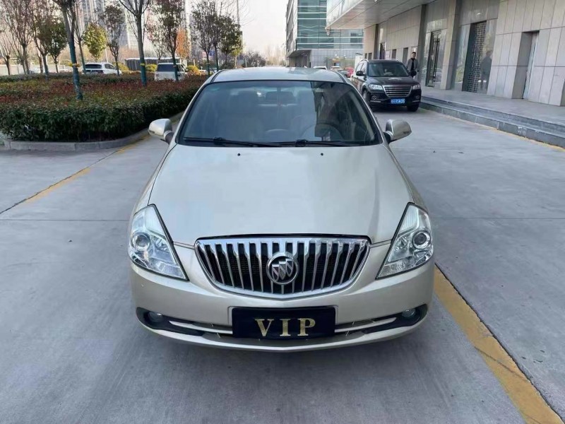 济宁14年别克凯越1