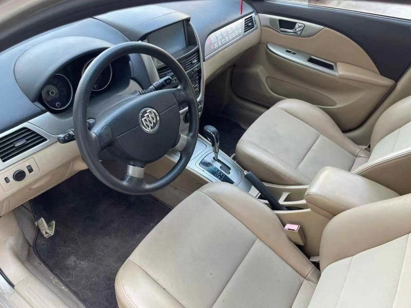 济宁14年别克凯越5