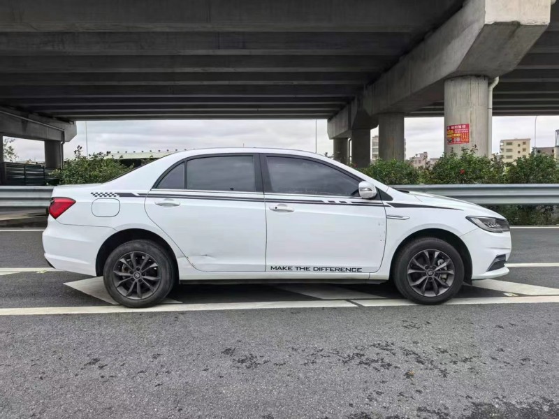 广州20年比亚迪秦4