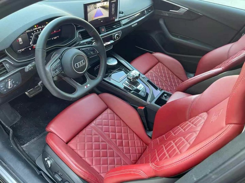 济宁22年奥迪S44