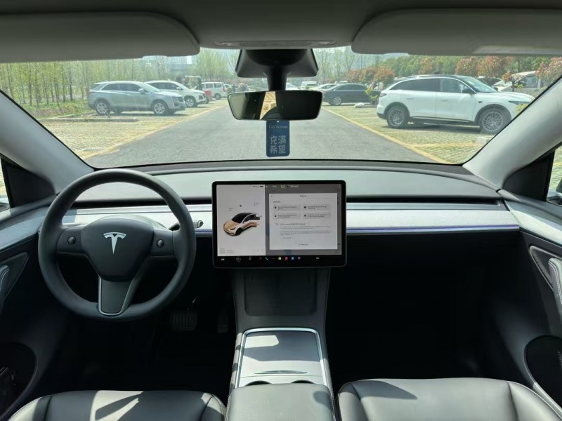 鹽城24年特斯拉MODEL Y8