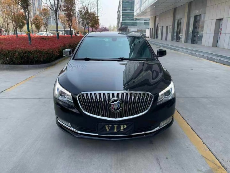 济宁15年别克君越1