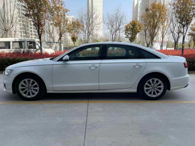 济宁16年奥迪A6L8