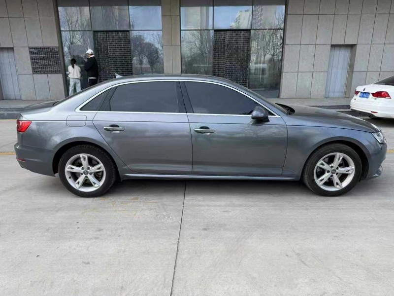 济宁17年奥迪A4L7