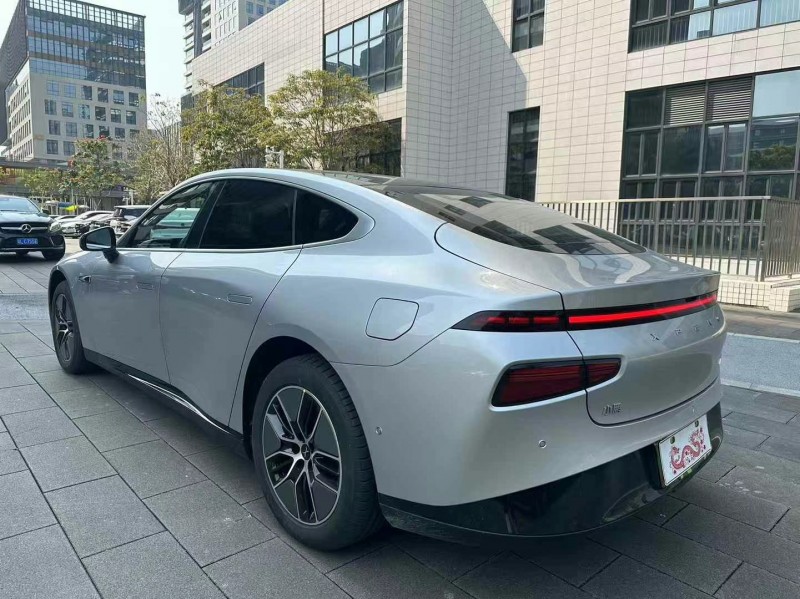 佛山25年小鵬汽車p75
