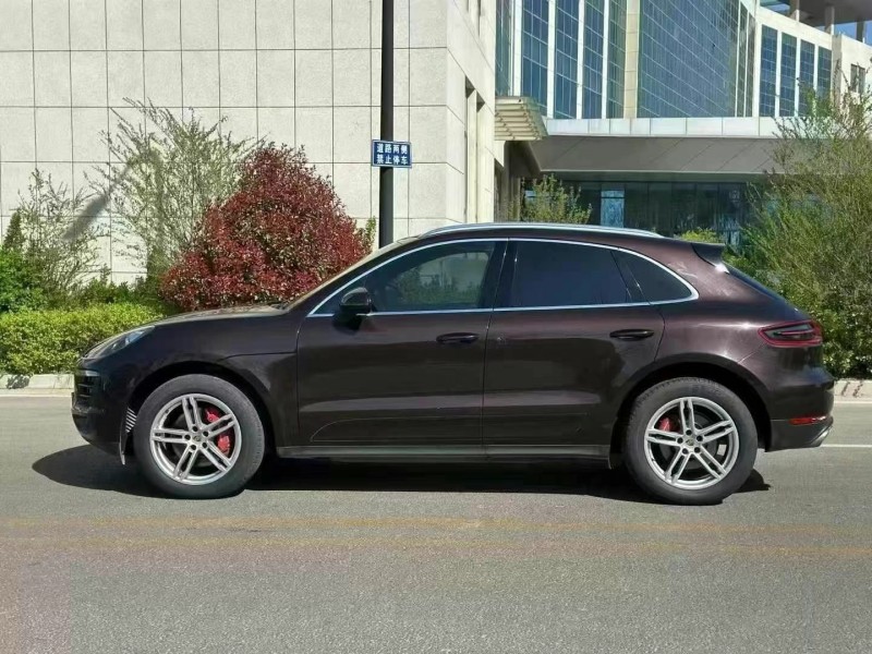 煙臺15年保時捷Macan3