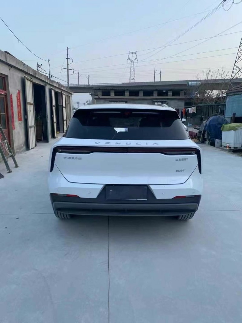 济宁23年启辰大V9