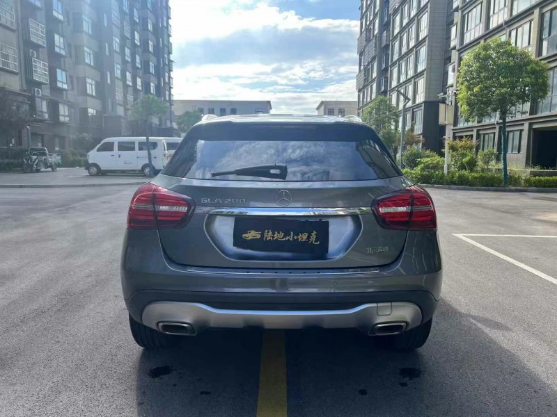 徐州18年奔驰GLA9