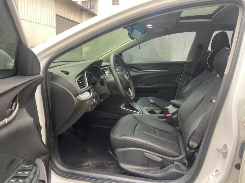 广州19年别克英朗4