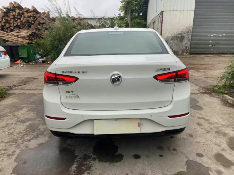 广州19年别克英朗8