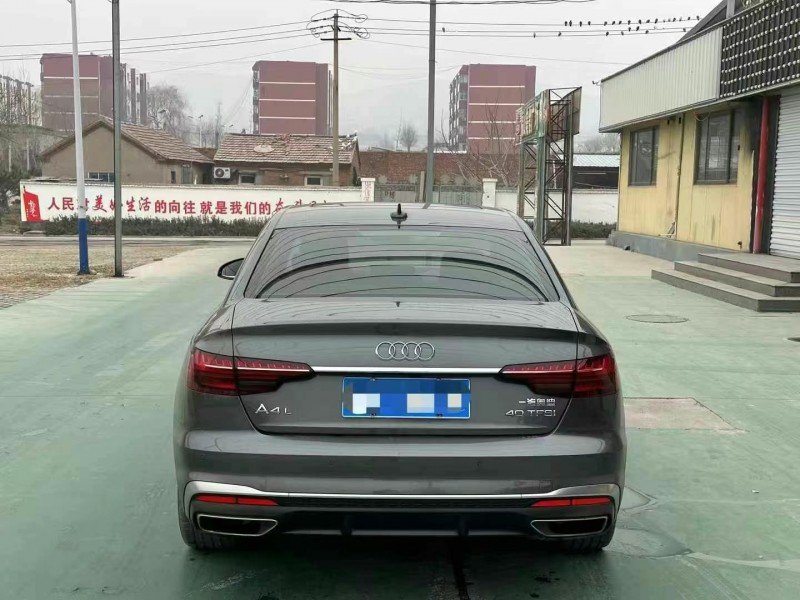 济宁21年奥迪A4L9