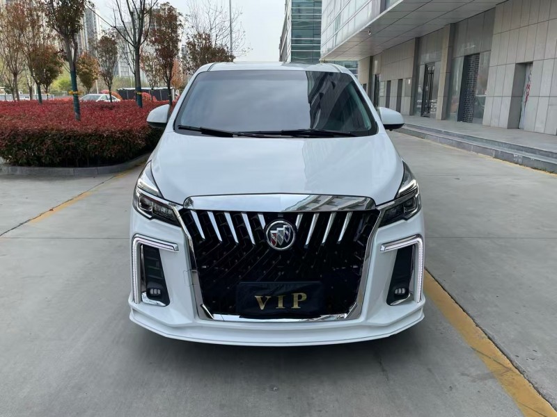 济宁22年别克GL81