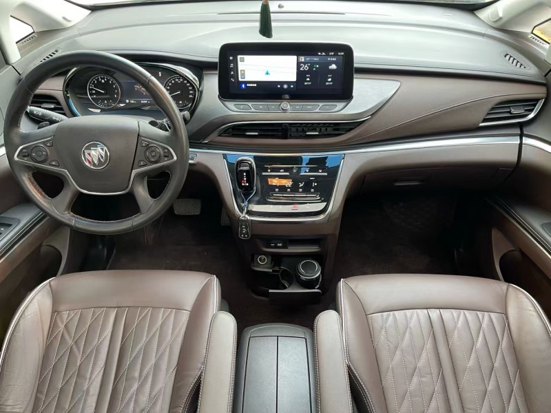 济宁22年别克GL84