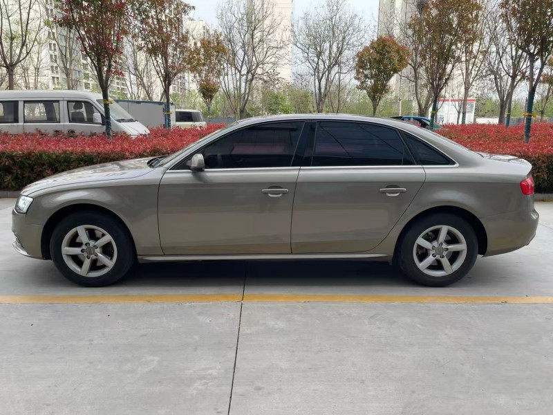 济宁15年奥迪A4L8