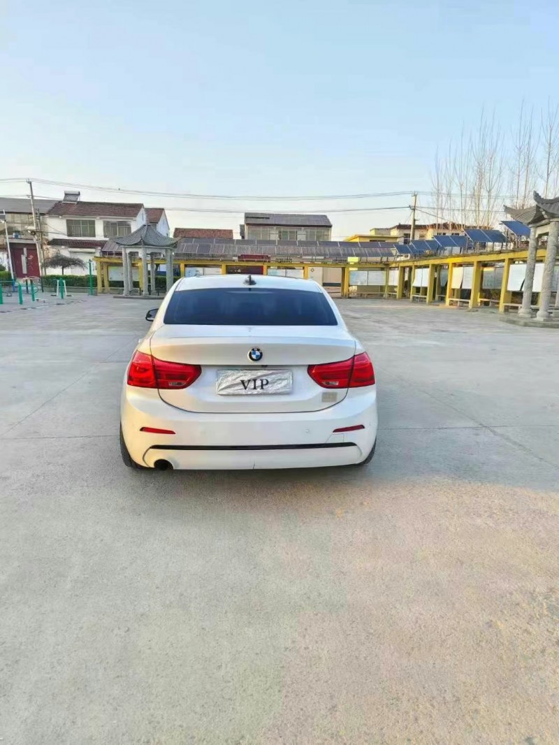 徐州17年宝马1系9