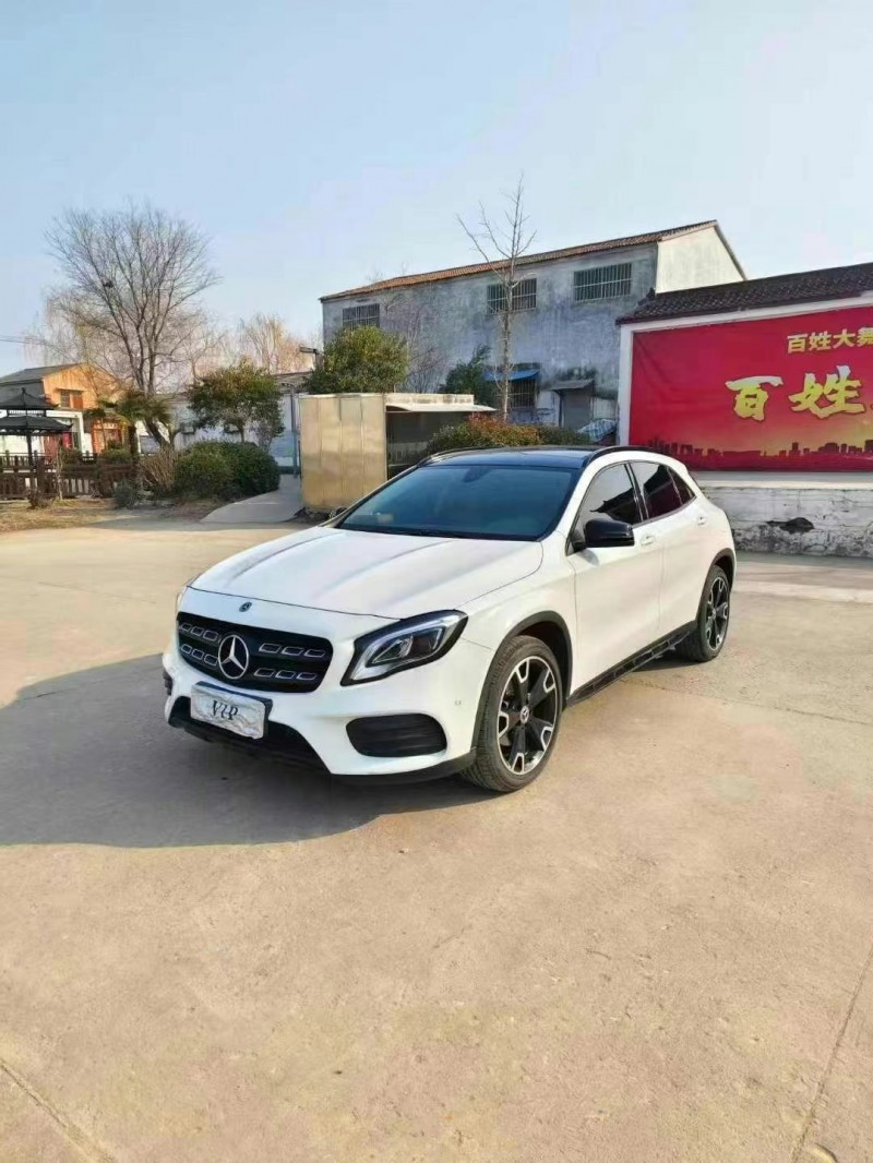 徐州19年奔驰GLA2