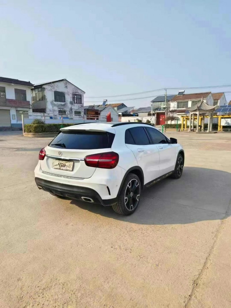 徐州19年奔驰GLA6