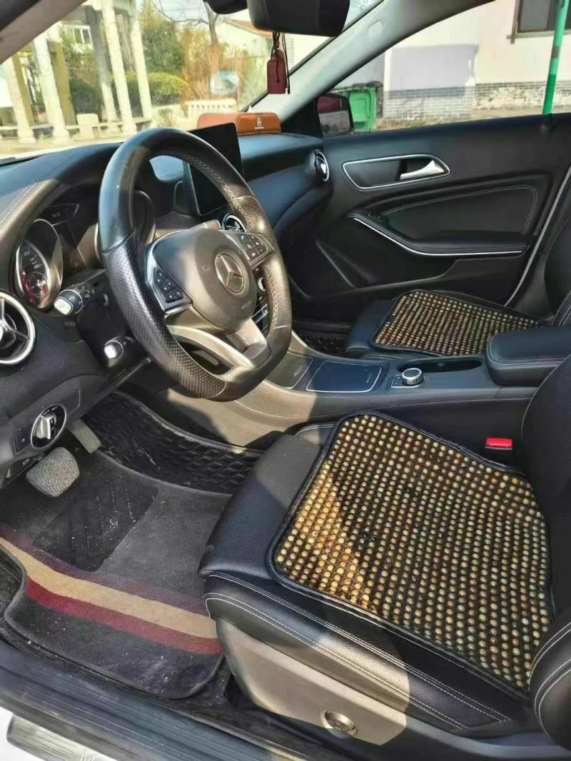 徐州19年奔驰GLA7