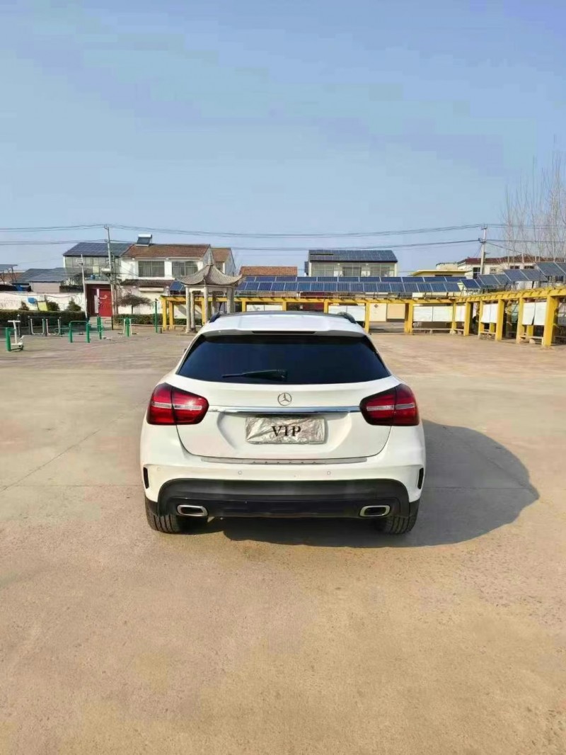 徐州19年奔驰GLA9