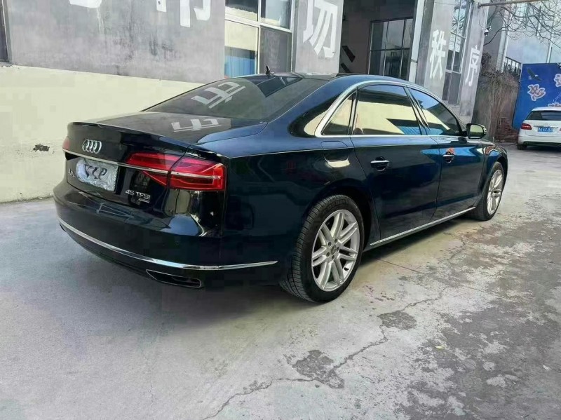 臨沂17年奧迪A8L7