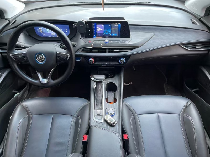 济宁24年别克微蓝5