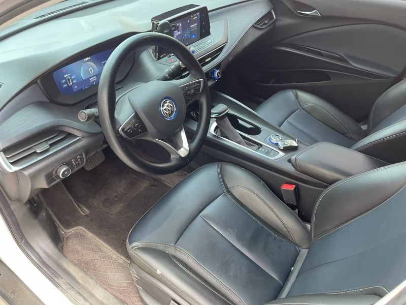 济宁24年别克微蓝6